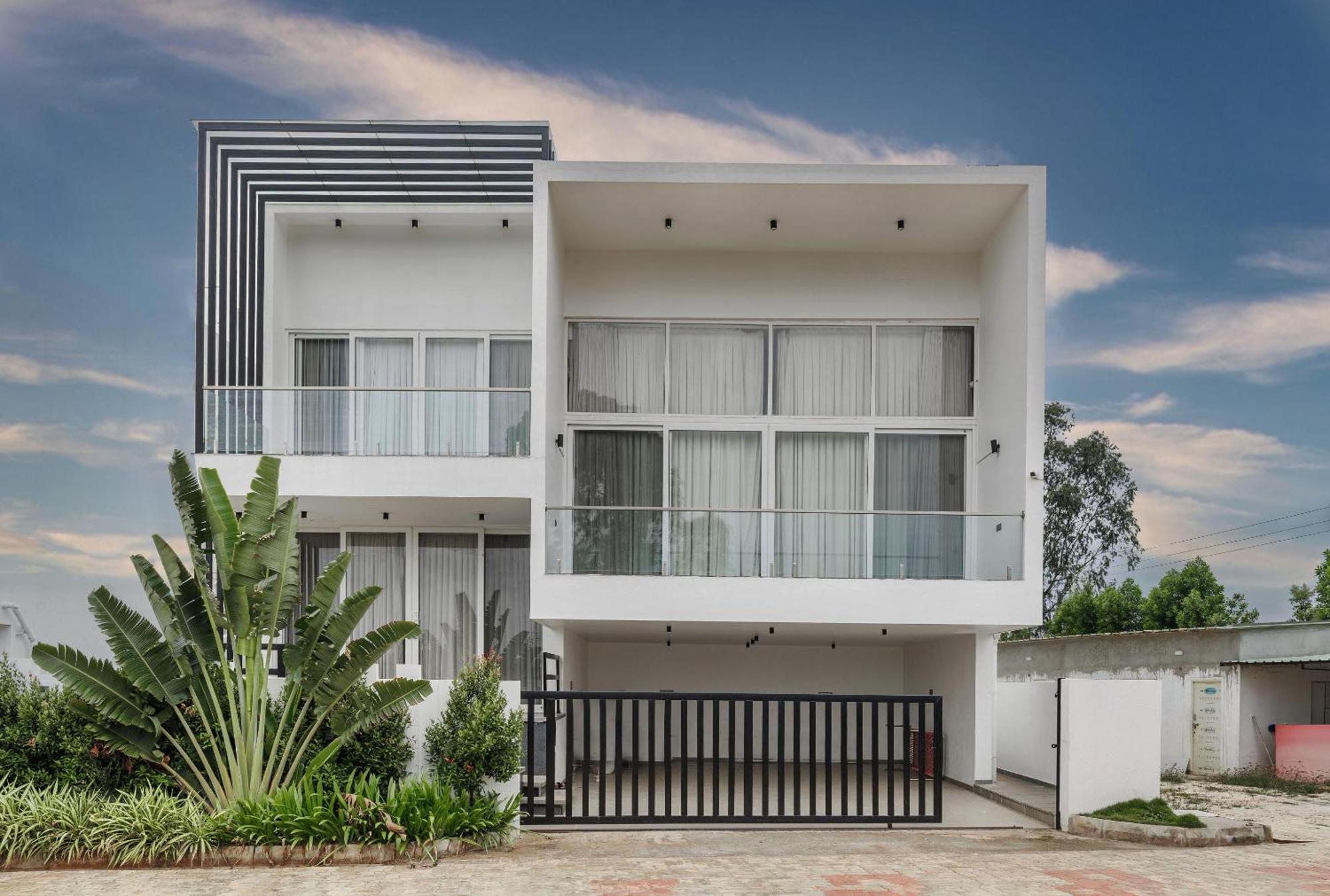 Celestial Sapphire Villa Pvt Pool Veg Food 4Bhk Dod Ballapur Экстерьер фото